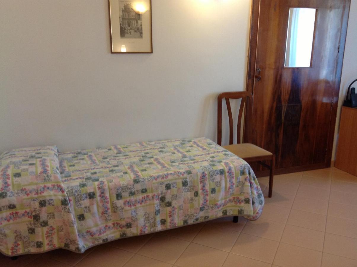 Hotel Castello Mesagne Quarto foto